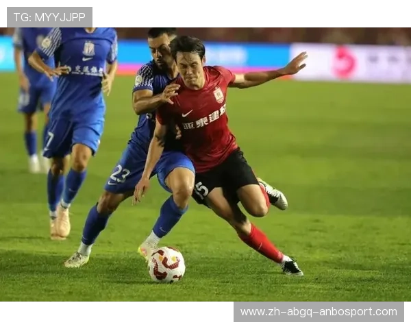 足球运动摄影在记录重大赛事与表达赛场张力中有何表现力